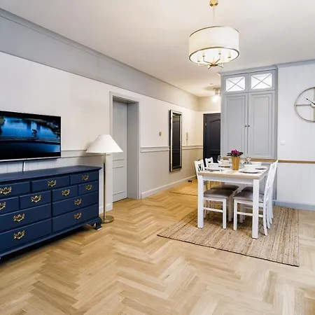 Lägenhet ,,cesarski Dwor” Krynica Morska