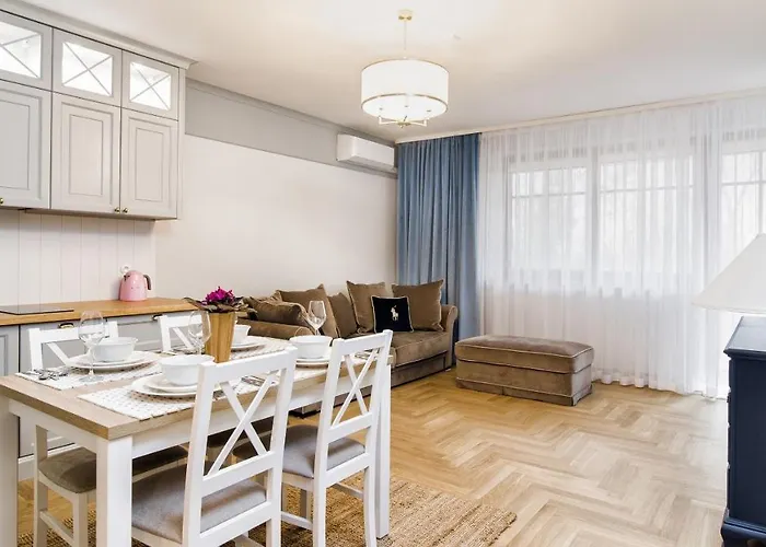 ,,cesarski Dwor” * Krynica Morska