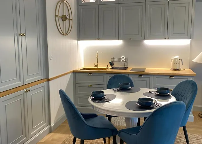 ,,cesarski Dwor” *