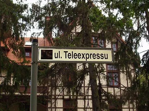 ,,cesarski Dwor” *